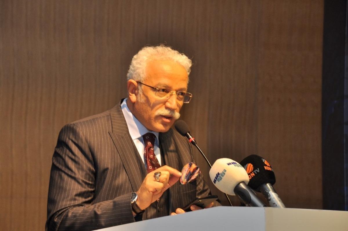 Rekt&ouml;r Zorlu: "Erbakan hoca hi&ccedil;bir zaman stat&uuml;konun adamı olmamıştır"