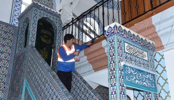 Kartepe’de ibadethaneler temizleniyor G4