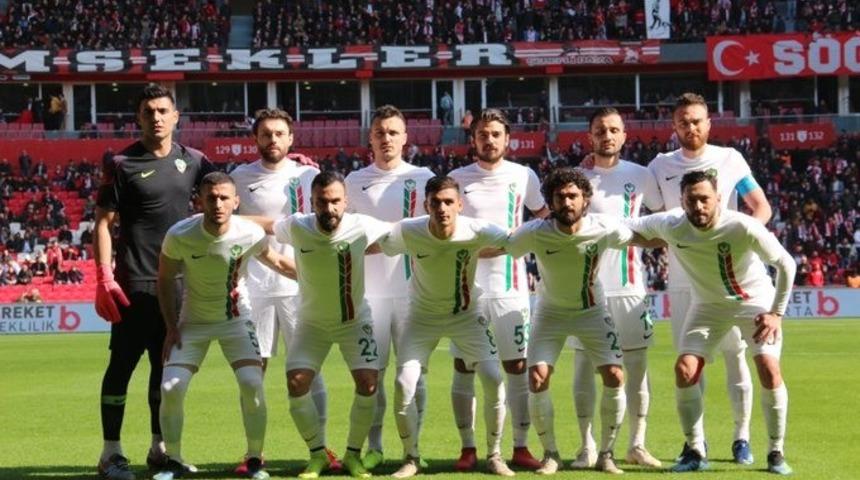 Amed Sportif Faaliyetler&rsquo;den k&uuml;freden taraftarlara tepki