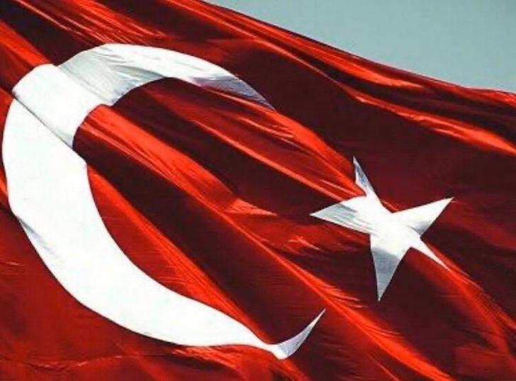 Şehit haberleri yürekleri yaktı! Ünlülerden İdlib paylaşımları G4