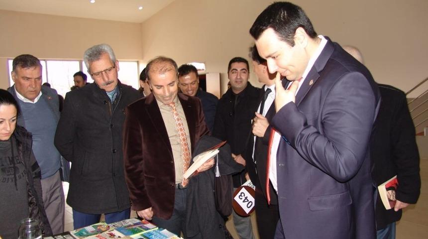 Pazaryeri&rsquo;nde Kitap Mezatı&rsquo;na b&uuml;y&uuml;k ilgi