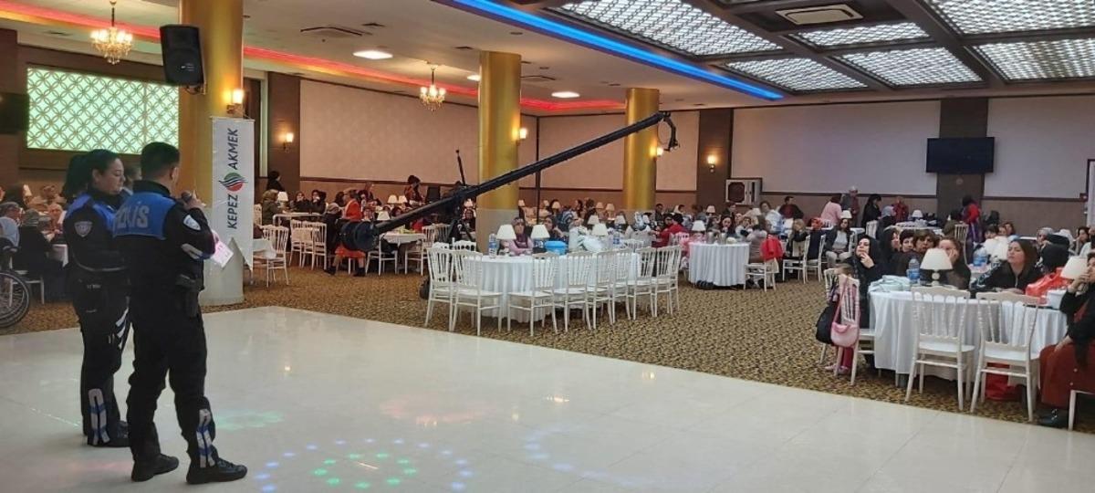 Antalya Polisi 650 kadına KADES&rsquo;i anlattı