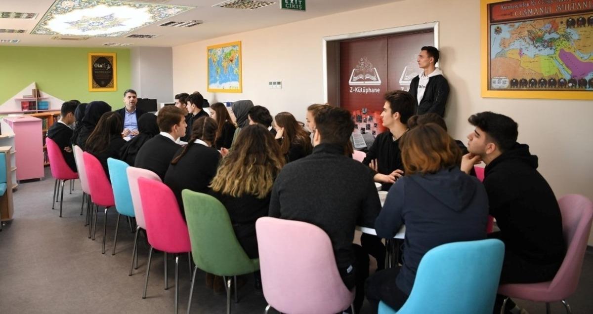 Başkan Kocaman gen&ccedil;lerle buluştu