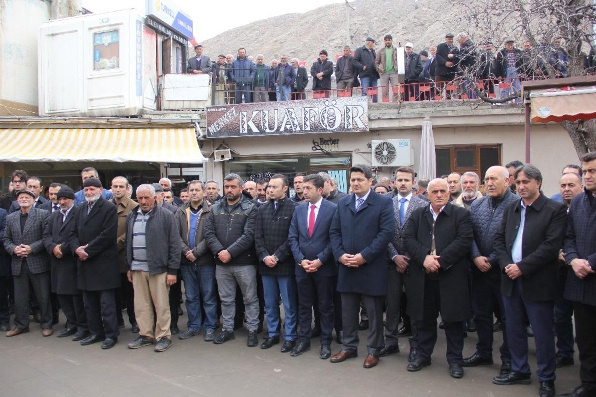 İdlib Şehitleri i&ccedil;in Cuma Namazı sonrası dua edildi