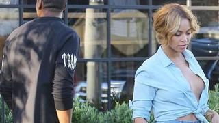 Ünlü şarkıcı Beyonce'un göğüs frikiği kameralara takıldı