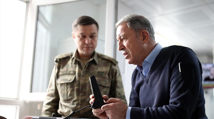 Son dakika: Milli Savunma Bakanı Hulusi Akar, İdlib'deki birliklere seslendi