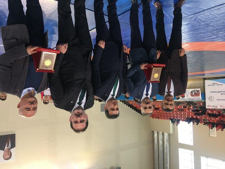 Gençlik ve Spor Hizmetleri İl Müdürü Murat Eskici: “Vatansever sporcular ve idareciler sayesinde, milletimizin sırtı yere gelmeyecek” G3