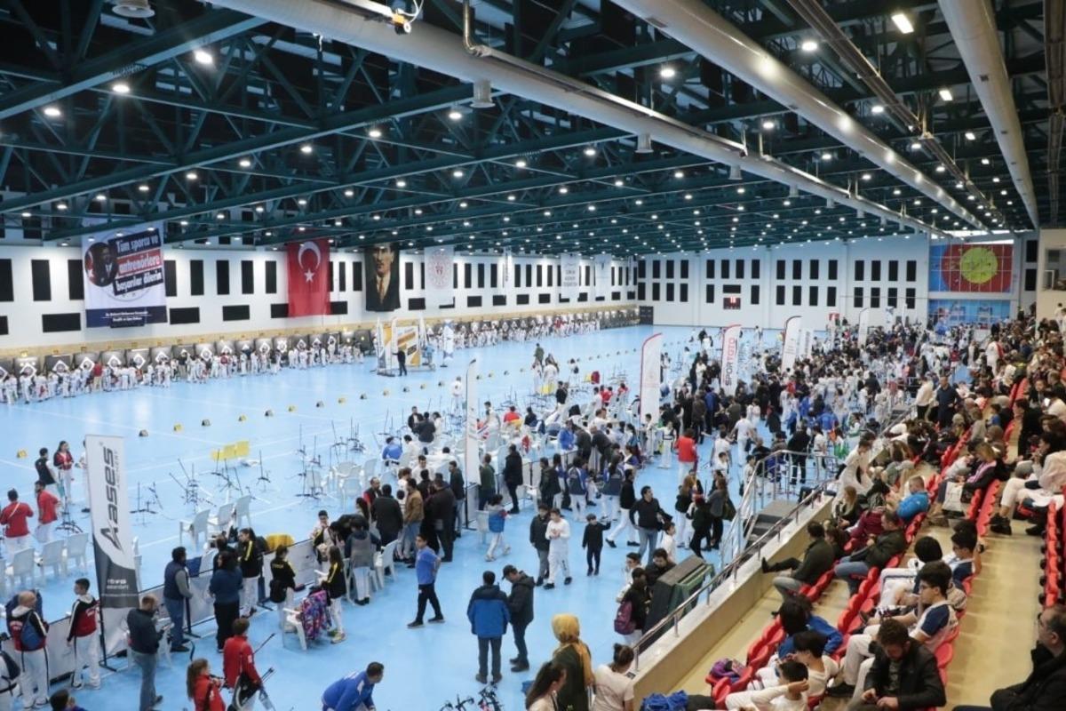 Minik ok&ccedil;ular 12&rsquo;den vurmak i&ccedil;in ter d&ouml;k&uuml;yor