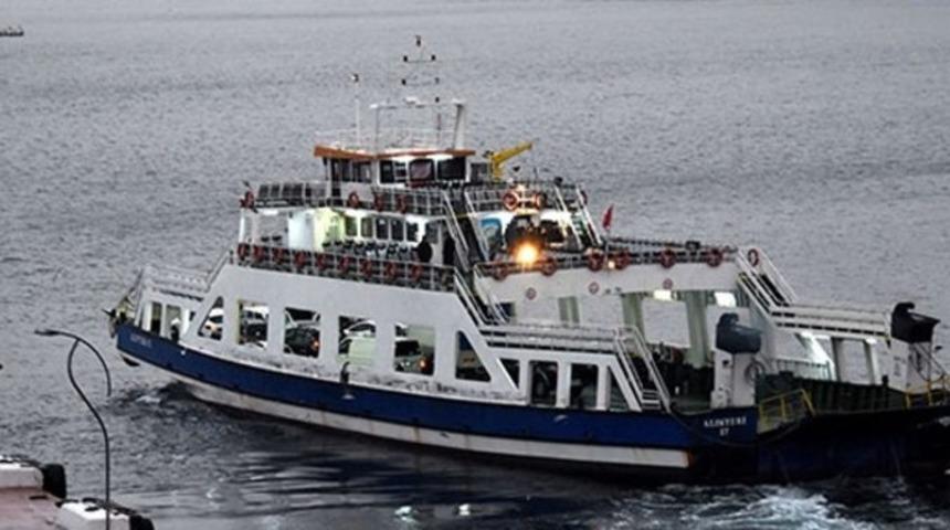 Bozcaada feribot seferlerine fırtına engeli