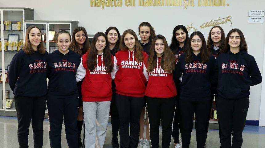SANKO Okulları basketbolda il şampiyonu
