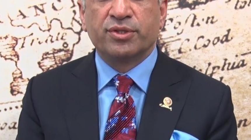 Milletvekili Erol,"Mehmet&ccedil;iğe uzanan b&uuml;t&uuml;n elleri şiddetle kınıyorum"