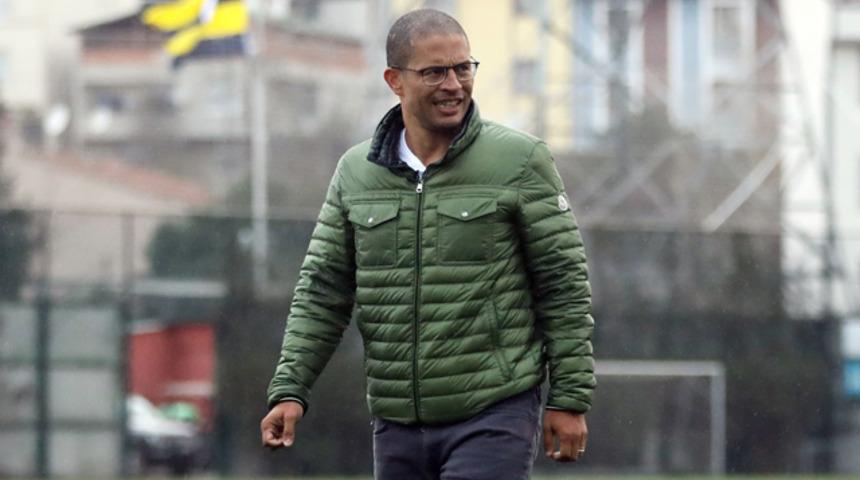 Alex de Souza'dan şehitler için başsağlığı mesajı