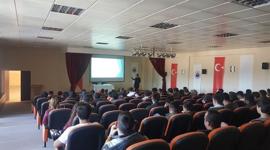 Boyabat MYO &ouml;ğrencilerine DGS Semineri