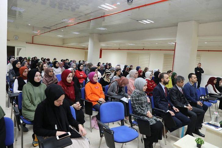 TÜRGEV’de konferans G3