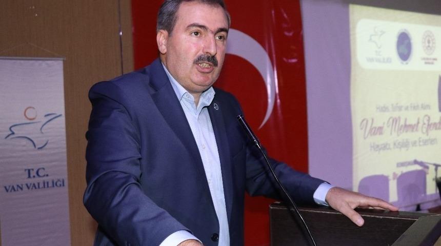 Van YY&Uuml; İlahiyat Fak&uuml;ltesi Tasavvuf Anabilim Dalı Başkanı Do&ccedil;. Dr. Ferzende İdiz