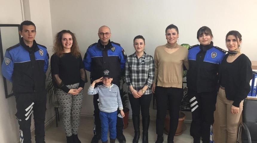 Hakkari&rsquo;de kadın ve &ccedil;ocukların kendi hakları konusunda bilgilendirditir&rdquo;