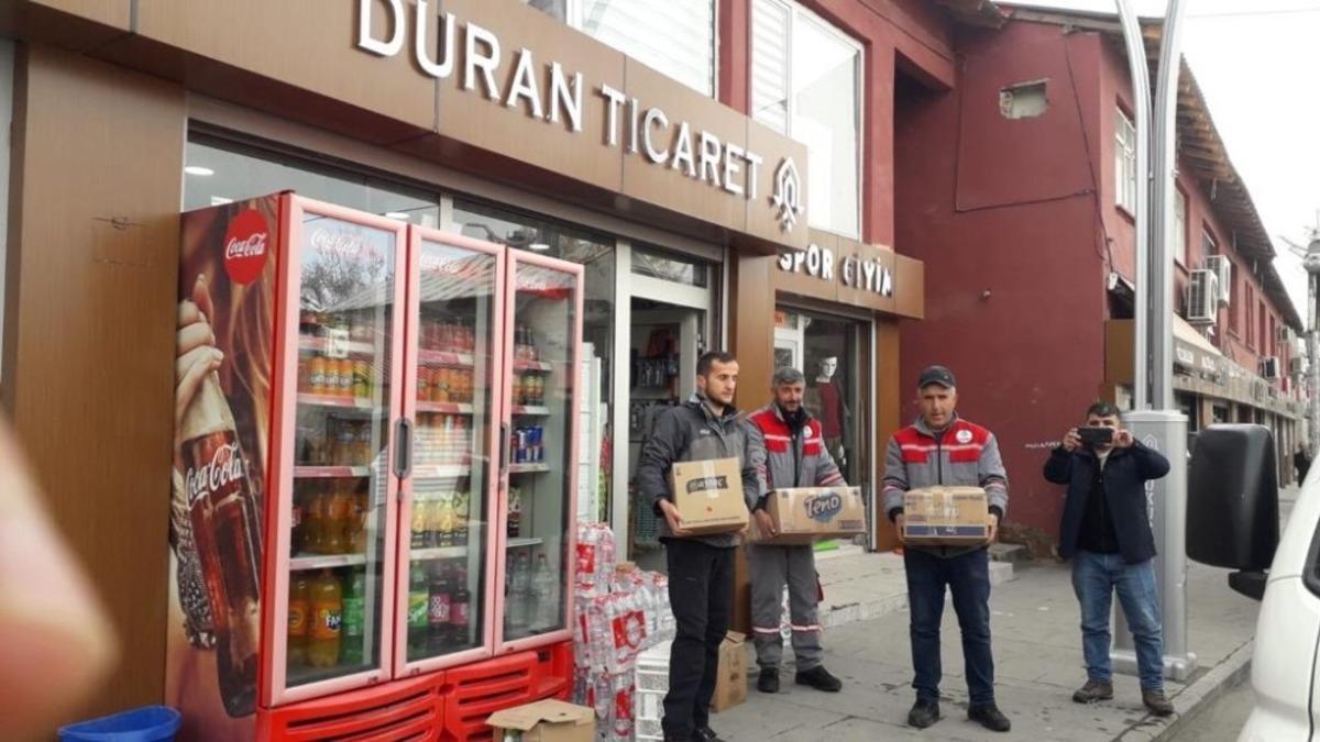 &Ccedil;ukurca belediyesi ve esnaflardan Başkale&rsquo;ye yardım seferberliği