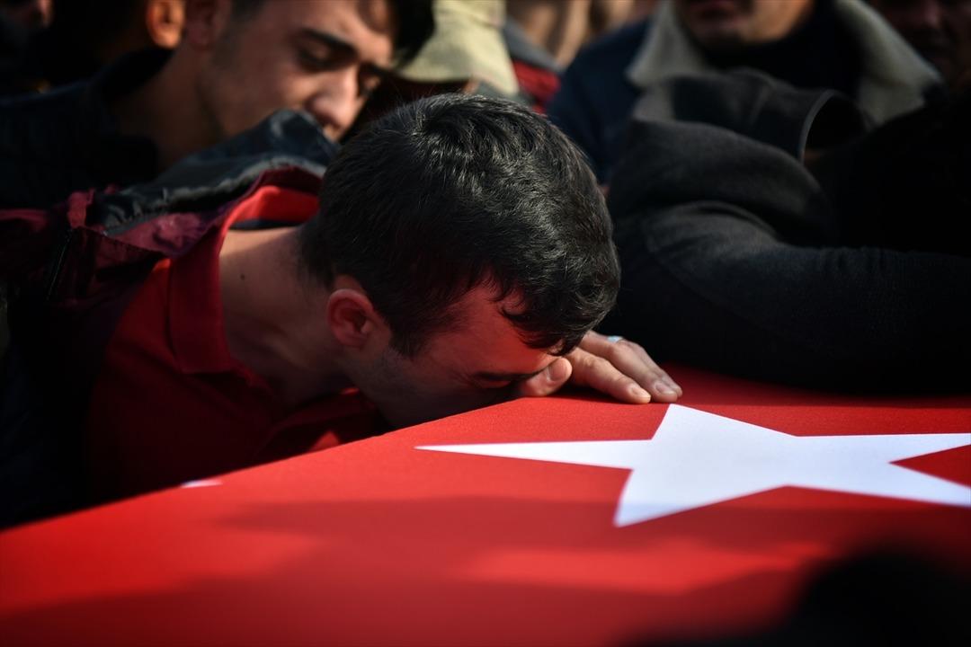 T&uuml;rkiye, İdlib şehitlerini son yolculuğuna uğurladı