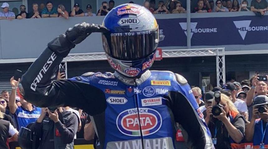 Toprak Razgatlıoğlu'ndan Mehmetçiğe destek