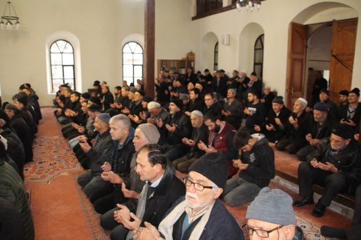 Sındırgı’da İdlib şehitleri için gıyabi cenaze namazı kılındı G1