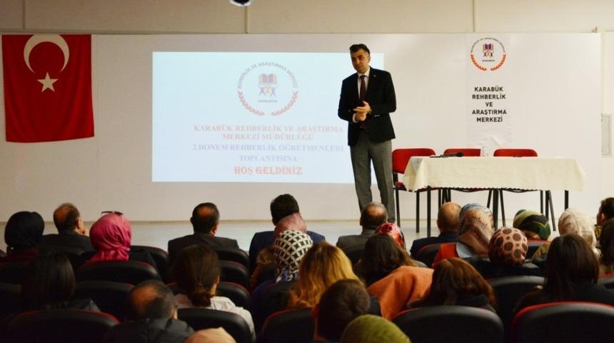 Karab&uuml;k&rsquo;te rehberlik &ouml;ğretmenleriyle toplantı