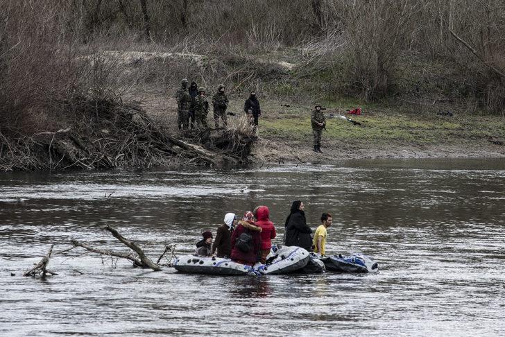 Yunan askerleri, sınırı geçen göçmenleri döverek Türkiye'ye gönderdi G4