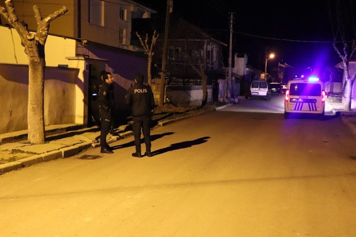 Karaman&rsquo;da iki arkadaş arasında bı&ccedil;aklı kavga