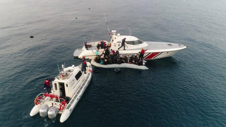 Ayvacık'ta can pazarı! Sahil Güvenlik ekipleri son anda kurtardı G2