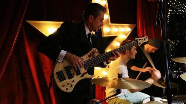 Sinan Akçıl 'Paramparça'nın konuğu