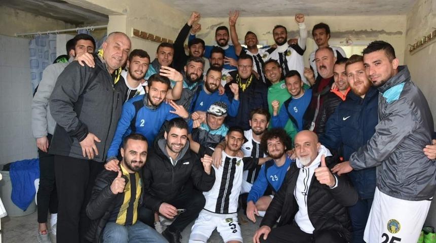 Alaşehir Belediyespor&rsquo;dan 10 goll&uuml; tarihi galibiyet