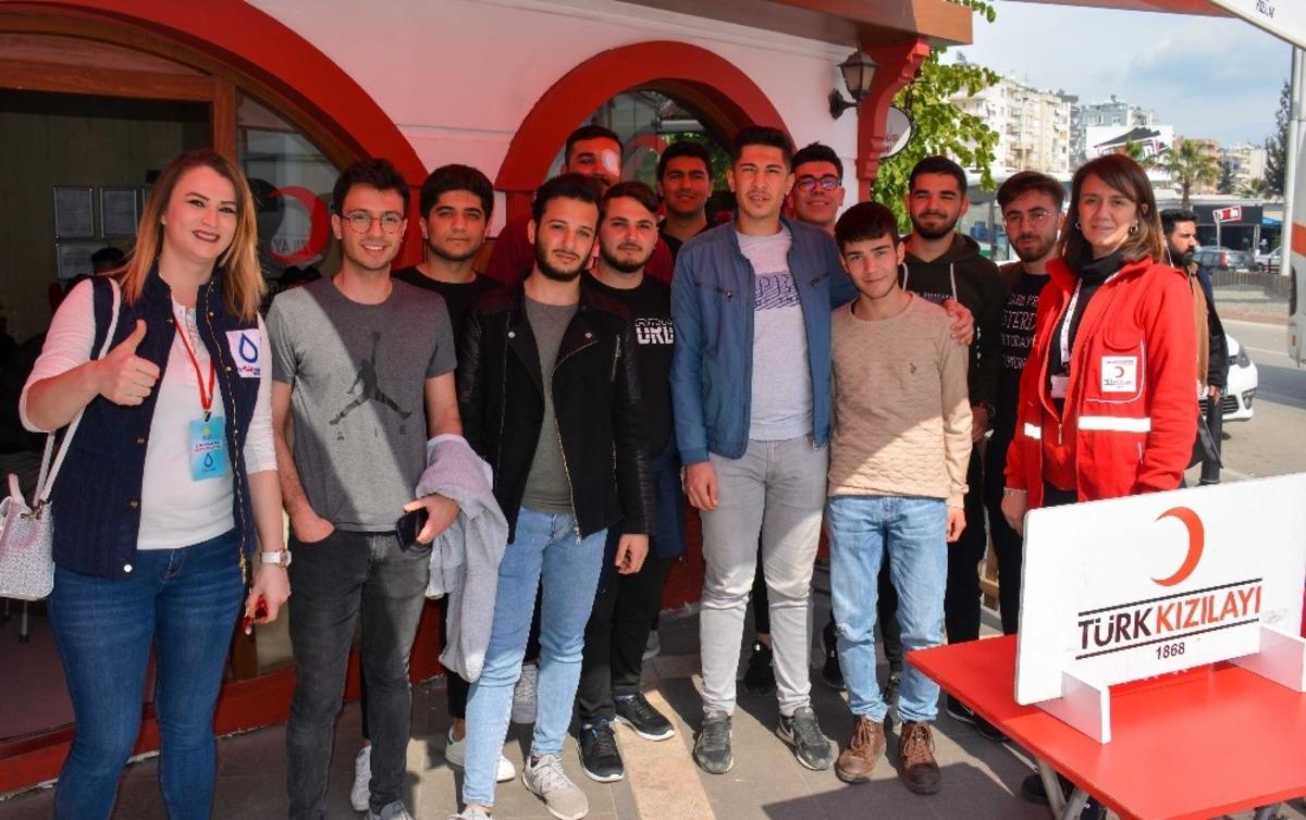 Dizi oyuncularından k&ouml;k h&uuml;cre bağışı