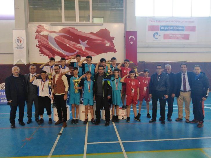 Şehitleri Türk bayrağıyla andılar, Mehmetçiği selamladılar G3