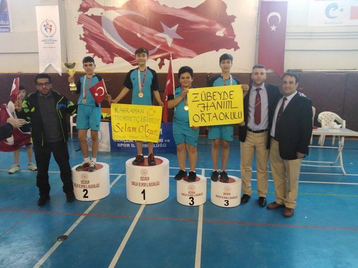 Şehitleri Türk bayrağıyla andılar, Mehmetçiği selamladılar G5