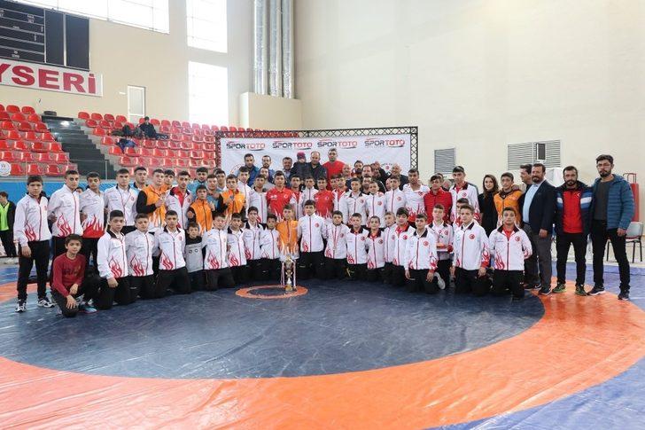 U15 Greko-Romen Şampiyonasına Kayseri Damgası G4