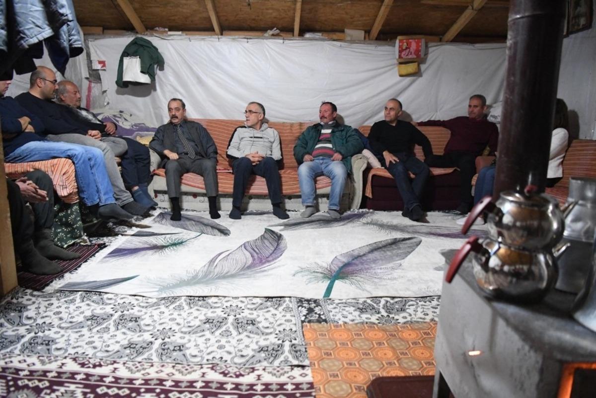 Konyaaltı Belediyesi, &ccedil;obanlara desteği s&uuml;rd&uuml;r&uuml;yor