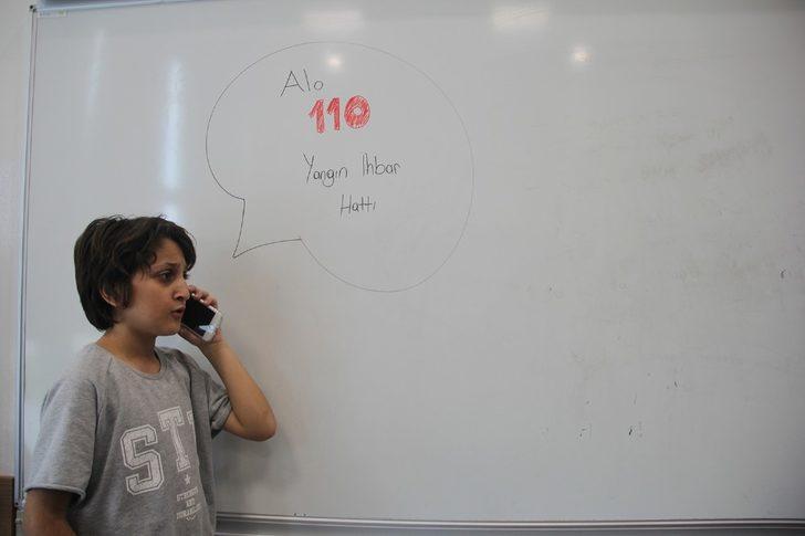 Öğrenciler Sivil Savunma Günü’nde tatbikat gerçekleştirdi G5