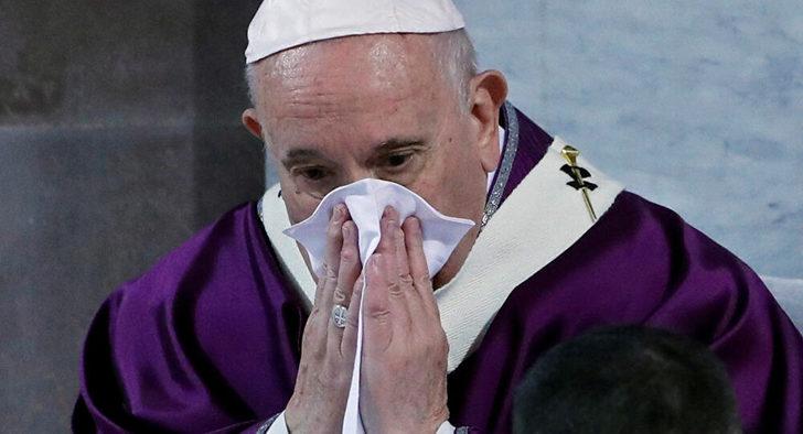 İtalyan basınından bomba iddia! Papa Francis koronavirüse yakalandı