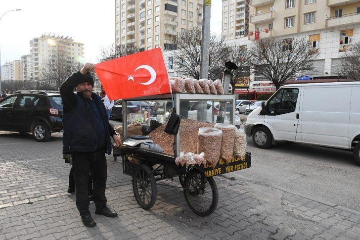 Şahinbey Türk bayraklarıyla donatıldı G5