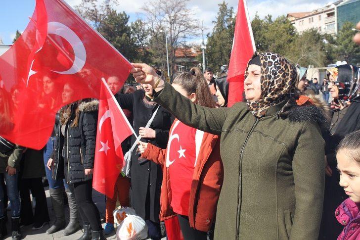 Kırıkkale’de bayrağını alan meydana koştu G1