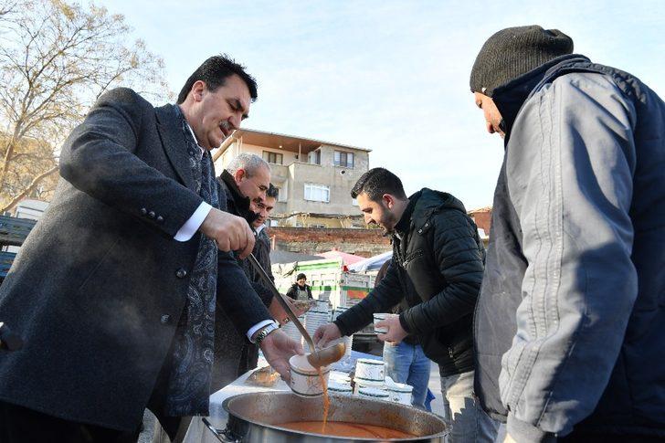 Dündar, soğuk kış sabahında yürekleri ısıttı G3