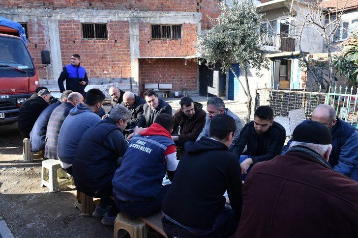 Dündar, soğuk kış sabahında yürekleri ısıttı G4