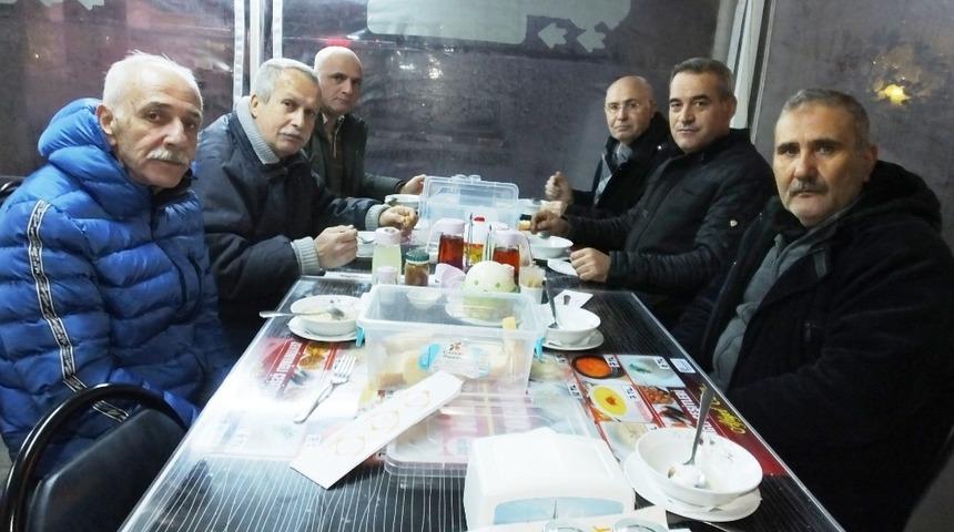 Burhaniye&rsquo;de &ccedil;orba ziyafeti gelenek haline geldi