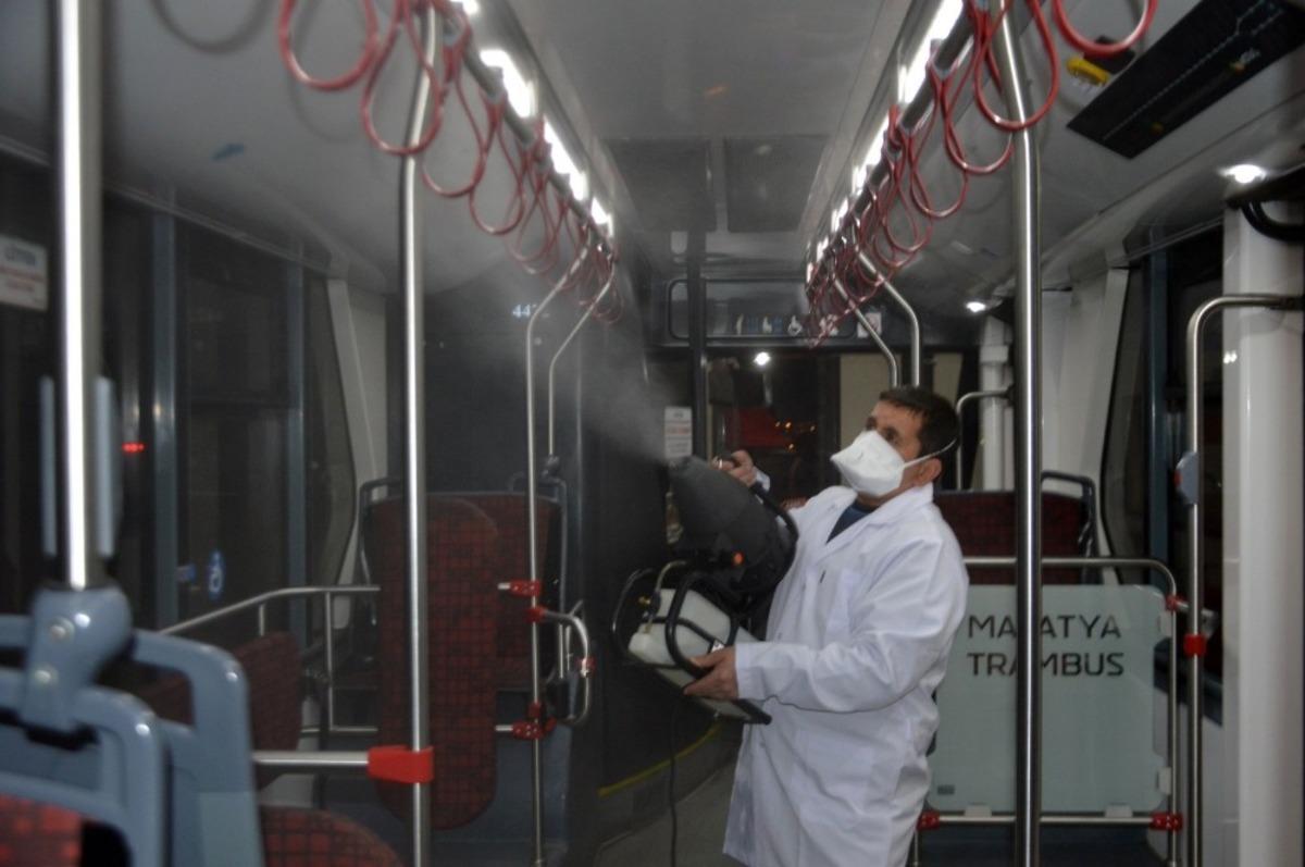 Malatya&rsquo;daki otob&uuml;slerde dezenfekte &ccedil;alışması