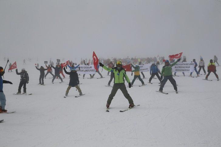 130 kayakçı şehitler için tek ses tek yürek oldu G4