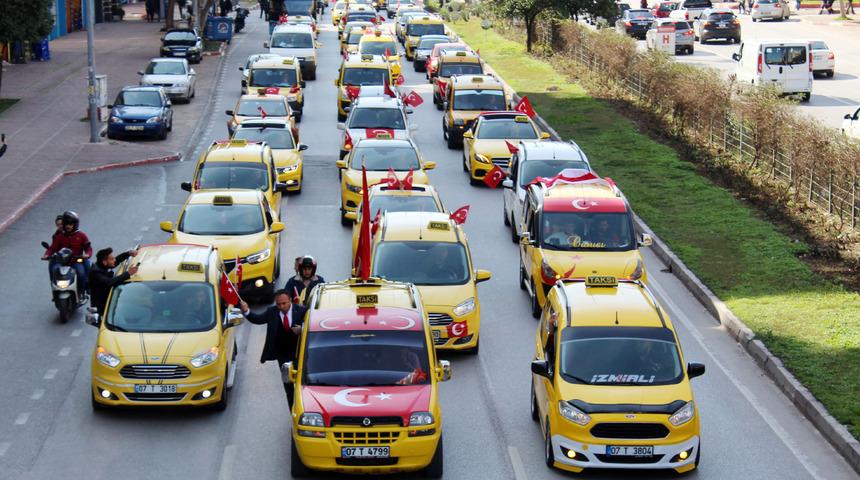 Antalya'da 3 bin ara&ccedil; şehitler i&ccedil;in konvoy oluşturdu