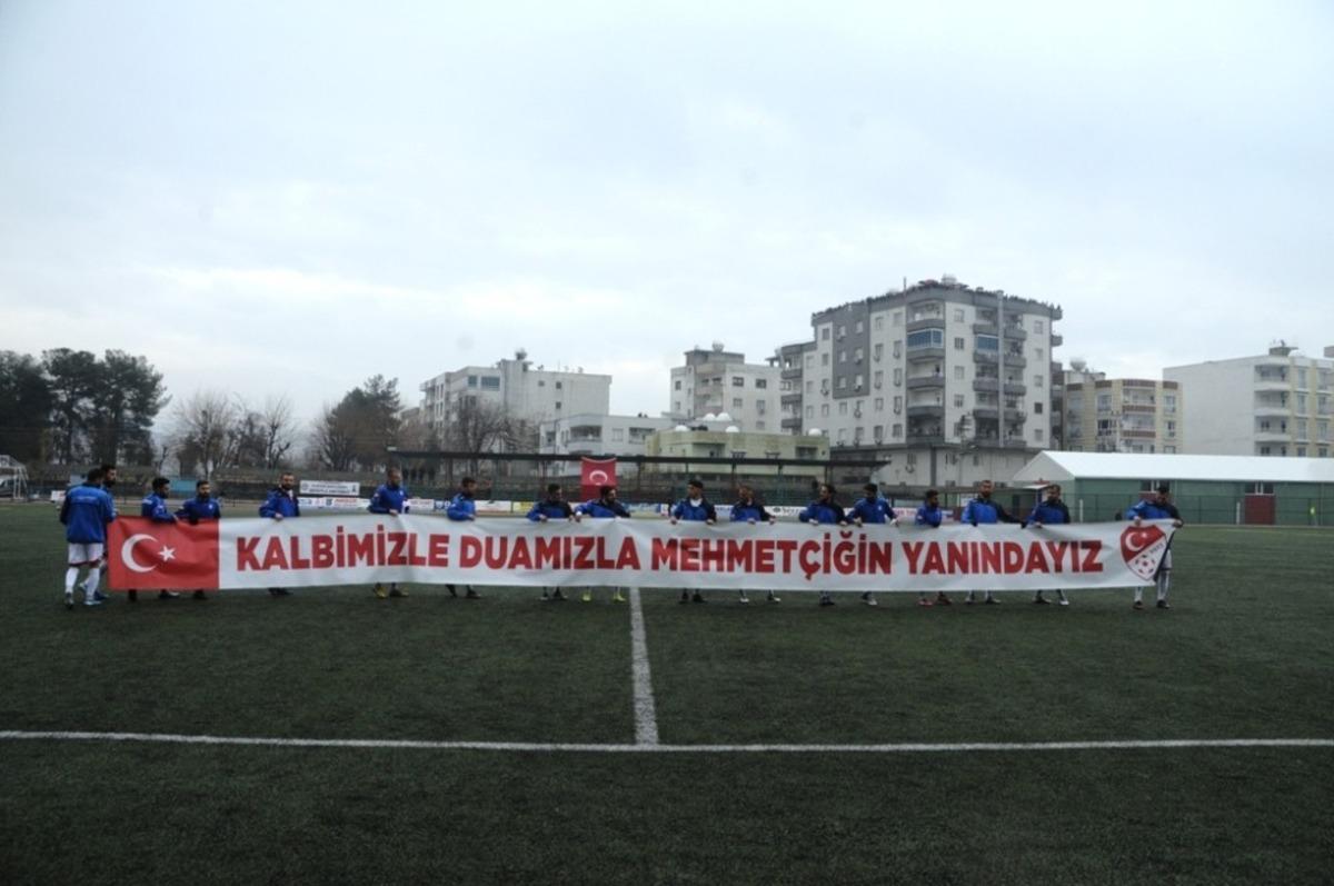 Cizrespor&rsquo;dan Mehmet&ccedil;iğe pankartlı destek