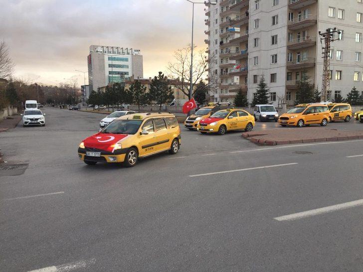 Taksiciler Şehitler İçin Şehir Turu Attı G4