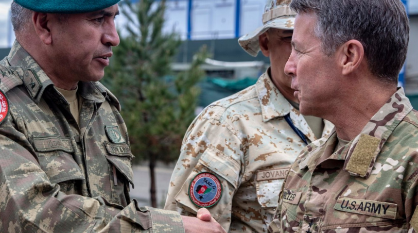 ABD Savunma Bakanı Esper&rsquo;in Afganistan paylaşımında &ldquo;T&uuml;rk general&rdquo; detayı