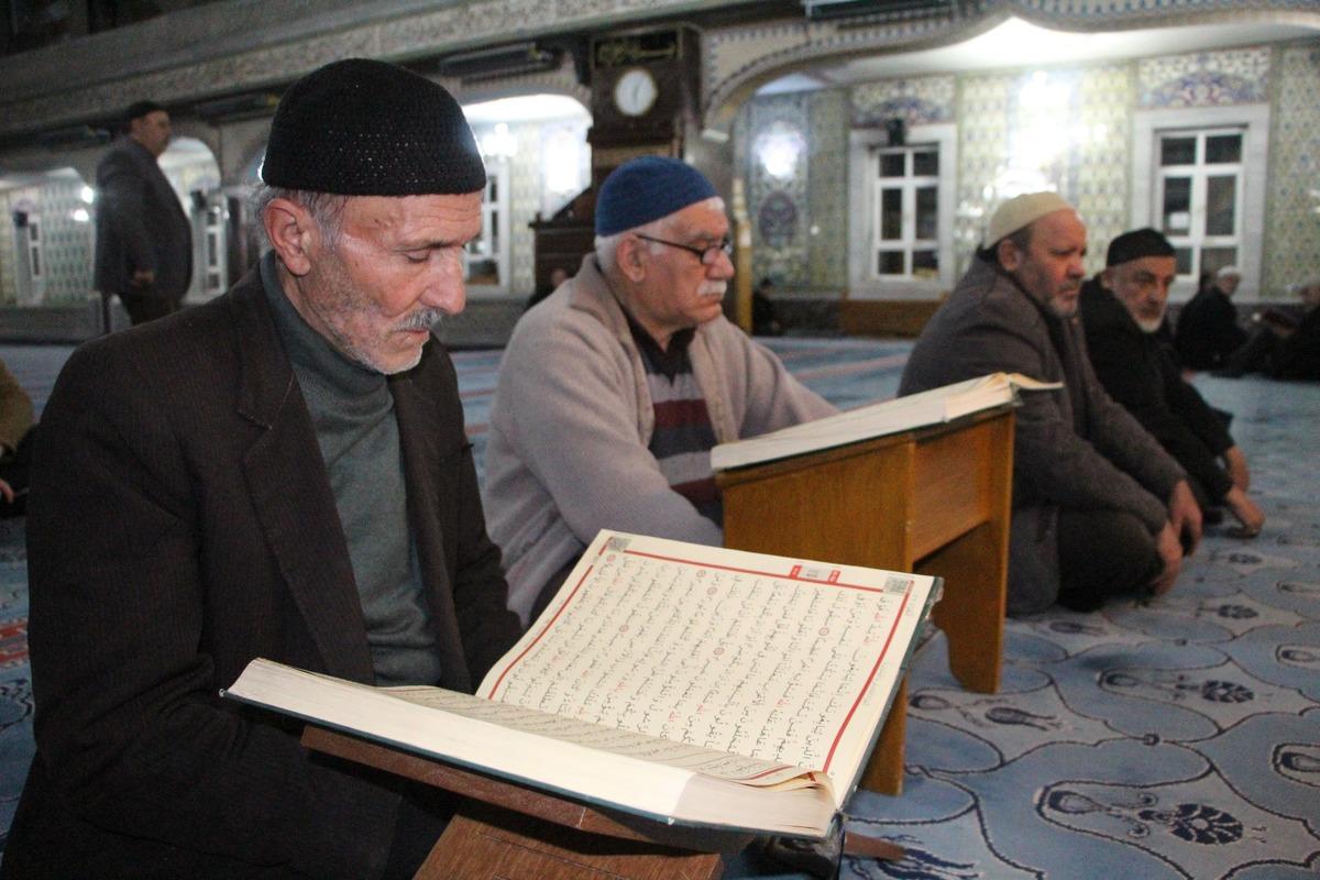 T&uuml;m camilerde 'Bahar Kalkanı Harekatı' i&ccedil;in Fetih Suresi