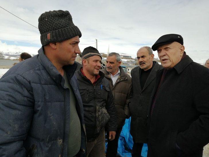 Kavacık Köyünde samanlık yandı G3